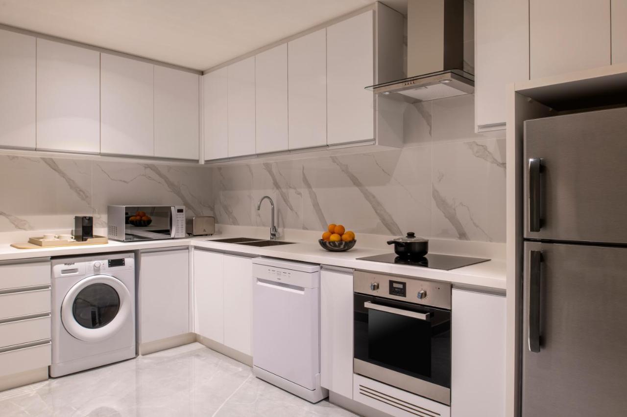 Steigenberger Residence 도하 외부 사진 A typical kitchen
