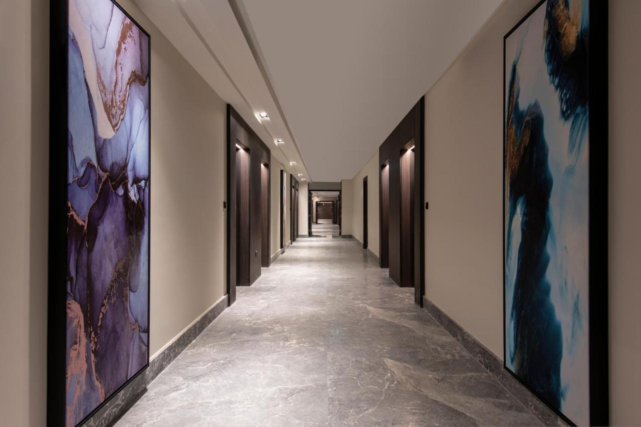 Steigenberger Residence 도하 외부 사진 A corridor at the hotel