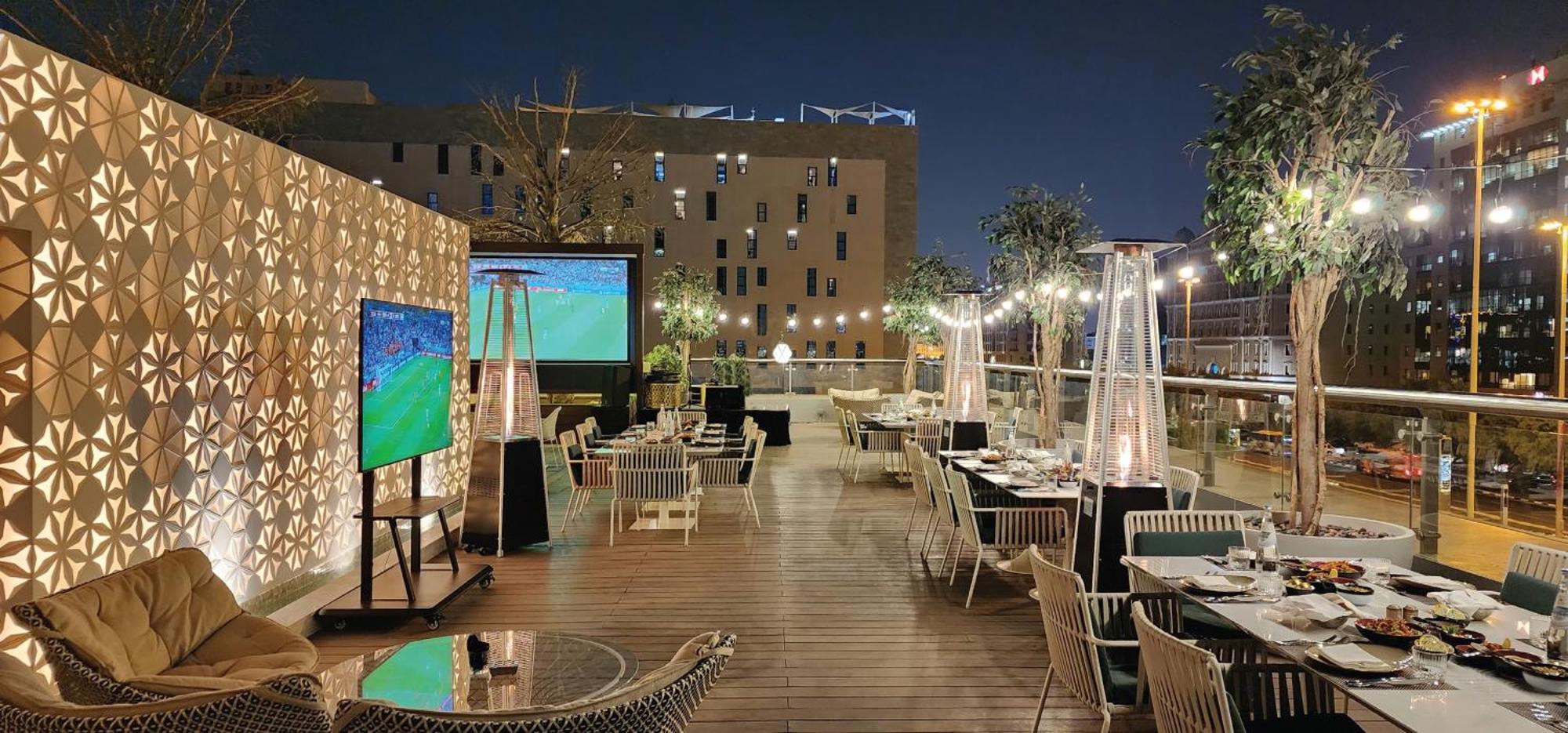 Steigenberger Residence 도하 외부 사진 The rooftop of the hotel