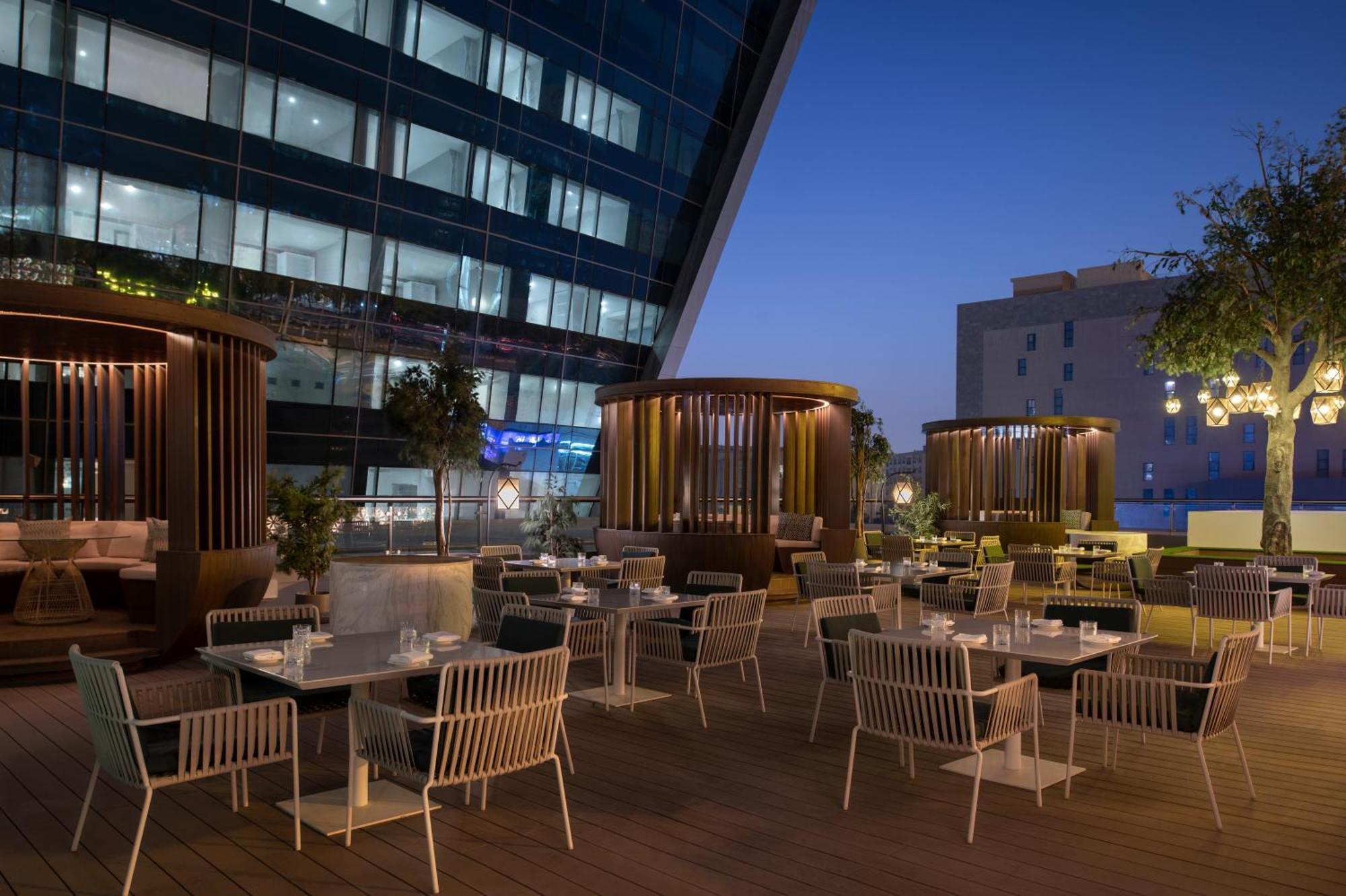 Steigenberger Residence 도하 외부 사진 The Deck